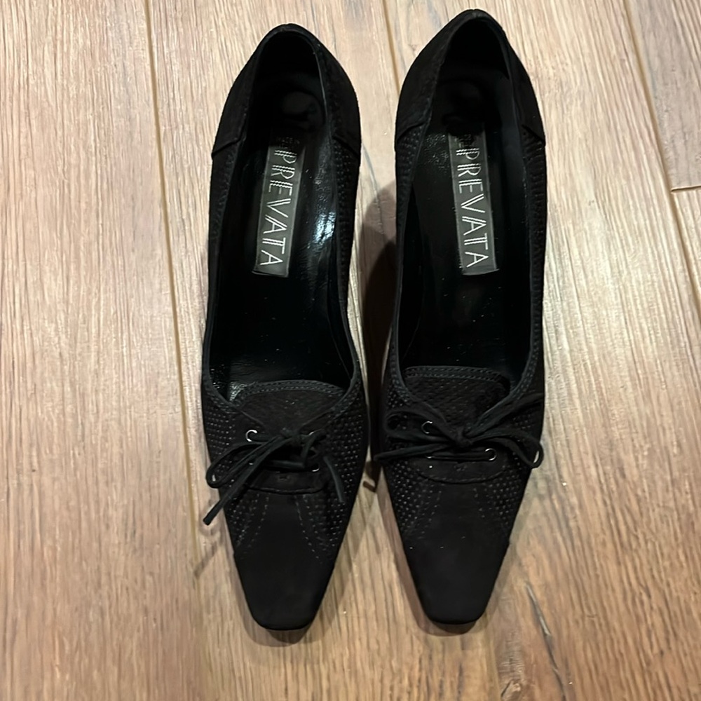 NWOT Prevata Ladies Heels